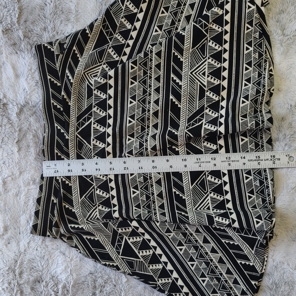 Pink Victoria's Secret Black and White Print Fit and Flare Skater Skirt. Size M. - Picture 5 of 10
